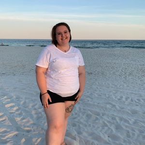 Meet your Posher, Elena